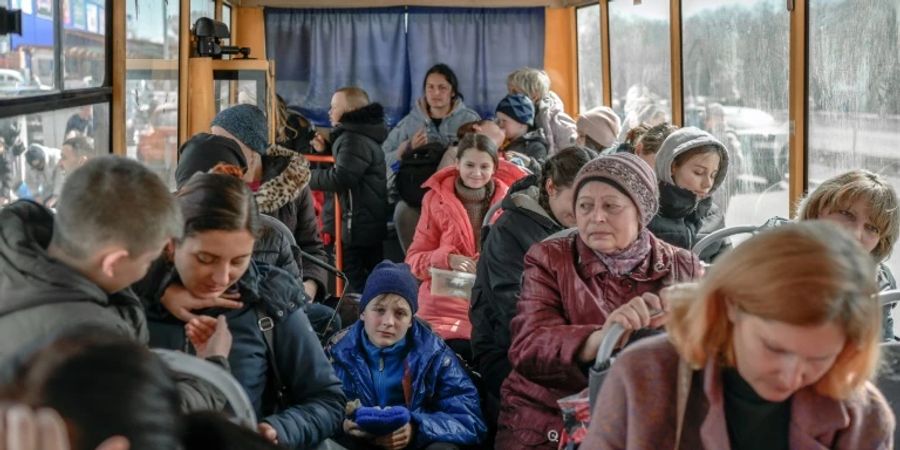 Flüchtende Menschen aus Mariupol