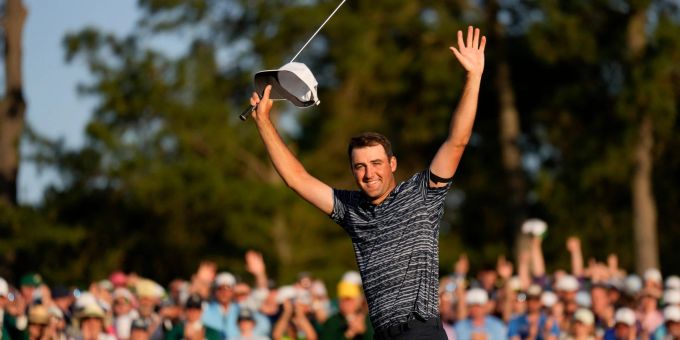Scottie Scheffler jubelt nach seinem Sieg beim «The Masters Tournament» in Augusta, Georgia. The Masters Tournament