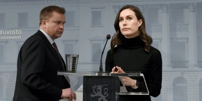 Finnlands Regierungschefin Marin und Vereidigungsminister Kaikkonen Finnlands Regierungschefin Marin und Vereidigungsminister Kaikkonen