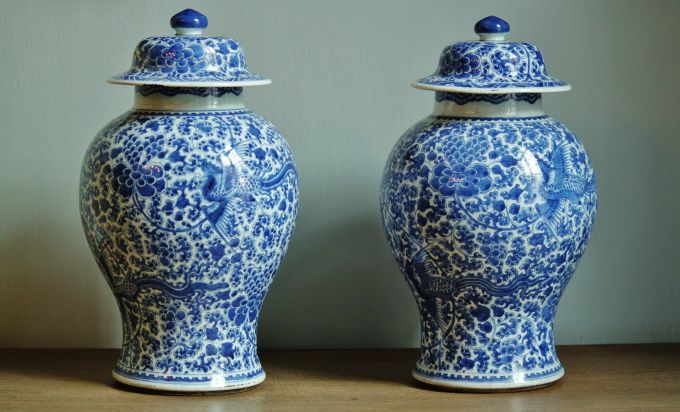 Chinesische Vasen sind immer ein echter Hingucker. Vase Porzellan weiss blau China