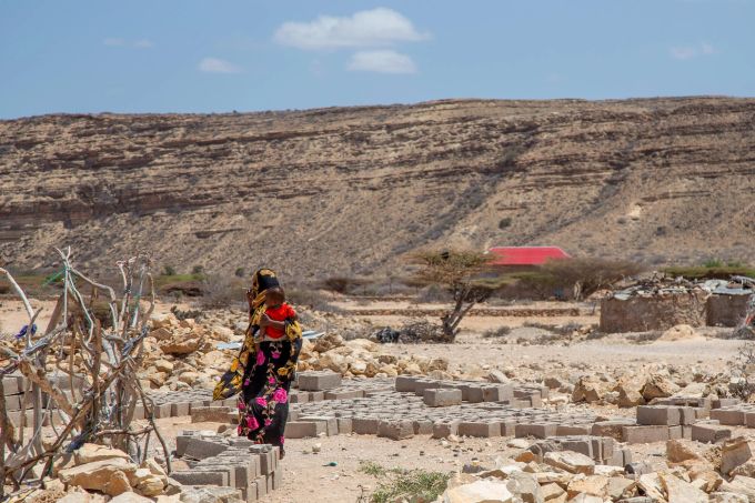In Ostafrika herrscht eine langanhaltende Dürre, so auch in Somalia. Somalische Frau