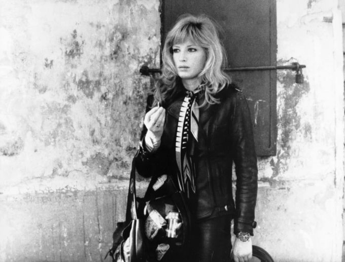 Die Filmschauspielerin Monica Vitti als Neuinterpretation von Don Quichotte im Film "Beate loro". Aufgenommen im Jahre 1975. Monica Vitti