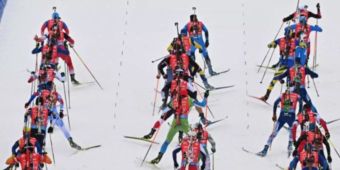Beim Weltcup in Oberhof wurden weitere Corona-Fälle festgestellt. Foto: Hendrik Schmidt/dpa