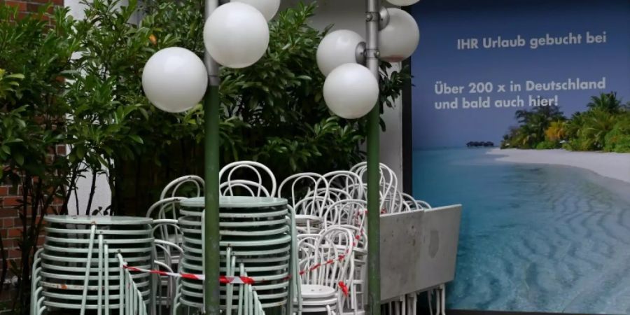 Geschlossenes Café in München im November 2020