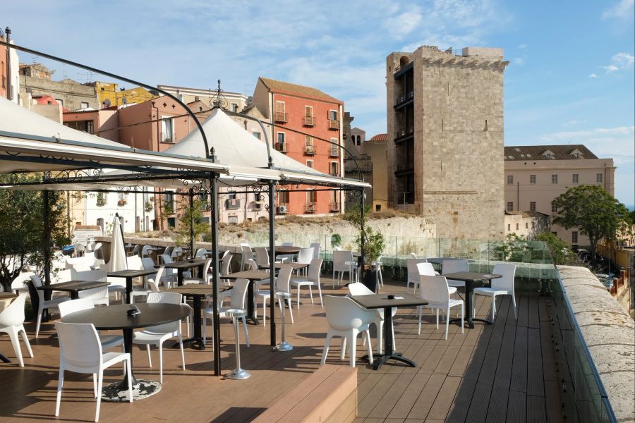 Terrasse Restaurant Stadtmauer Turm