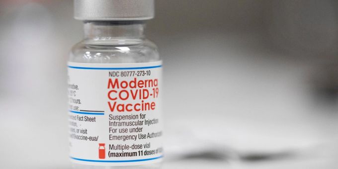 Dank Impfstoff: Moderna verdient wegen Corona-Impfstoff weiter glänzend. Impfstoff