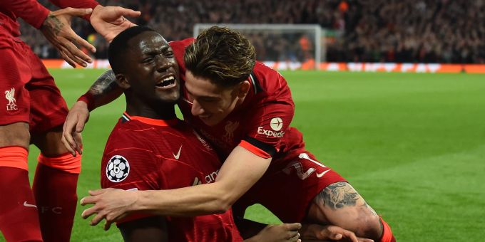 Liverpools Ibrahima Konaté jubelt über seinen Treffer zum 1:0 im Spiel der Champions League gegen Benfica. Champions League