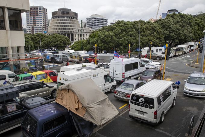 Die Protestler blockieren die Strassen zum Parlament. Protest Wellington