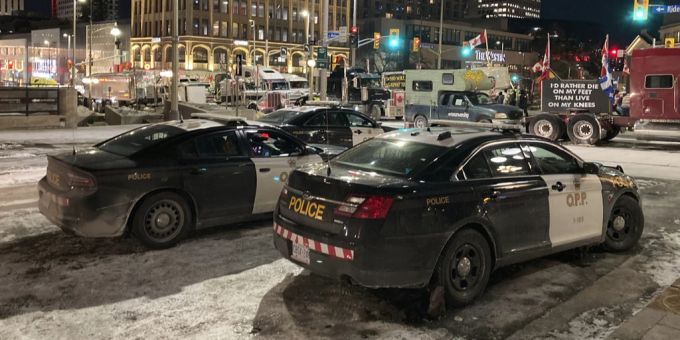 Die Trucker-Proteste in Kanada halten trotz Polizeieinsätzen an. Truker Proteste Kanada