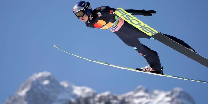 Der Deutsche Andreas Wellinger beim Sprung von der Schanze in Planica. Der Deutsche Andreas Wellinger beim Sprung von der Schanze in Planica.