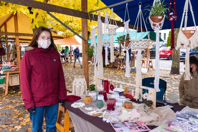Julie Berger stallt alles in Handarbeit selbst her.