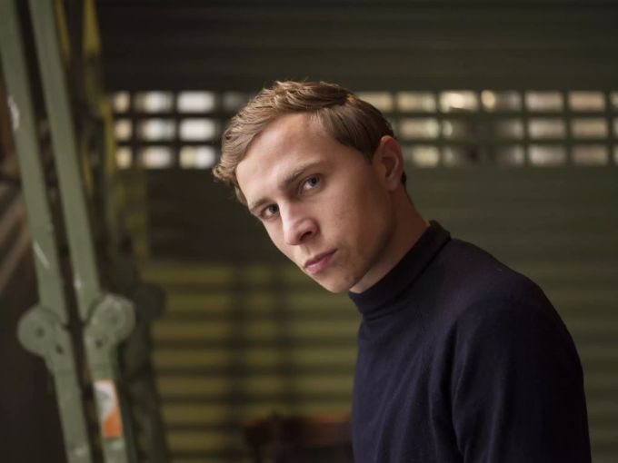 Max Hubacher ist einer der Hauptdarsteller in der SRF-Serie «Frieden». Max Hubacher