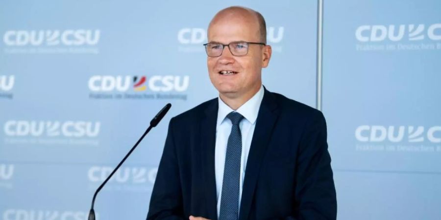 Unionsfraktionschef Ralph Brinkhaus würde gerne früher einen CDU-Vorsitzenden küren. Foto: Bernd von Jutrczenka/dpa