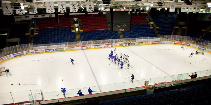 Der EHC Kloten beim Training. Der EHC Kloten beim Training.