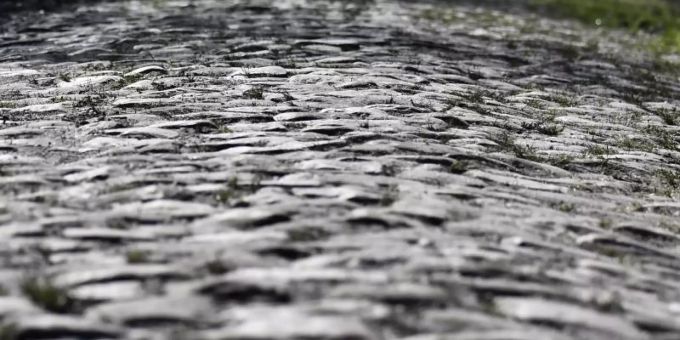 Der Kopfsteinpflaster-Klassiker Paris Roubaix findet wieder stat. Paris-Roubaix