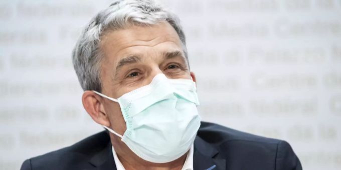 Christoph Berger ist Präsident der Eidgenössischen Kommission für Impffragen (EKIF). Er arbeitet auch am Kinderspital Zürich als Infektiologe. Christoph Berger EKIF coronavirus