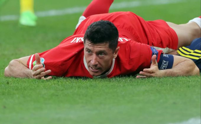 Robert Lewandowski (Polen) im Spiel gegen Schweden an der Euro 2020. Euro 2020 Robert Lewandowski