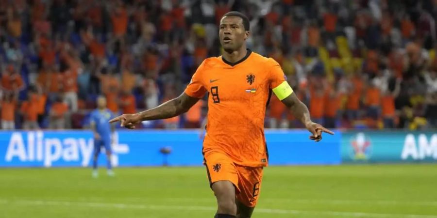 Wird eine Kapitänsbinde mit der Aufschrift «One Love» tragen: Georginio Wijnaldum. Foto: Peter Dejong/AP Pool/dpa/Archivbild