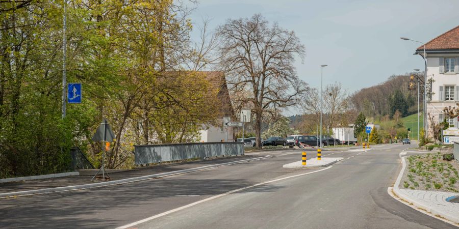 Die Niederwilerstrasse in Eggenwil im Reusstal.