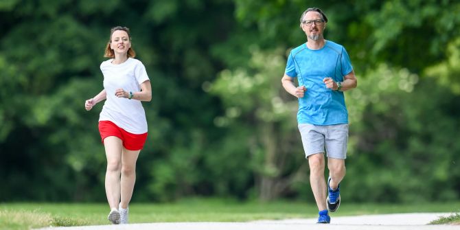 Frau Mann Joggen Laufen Training Ausdauer