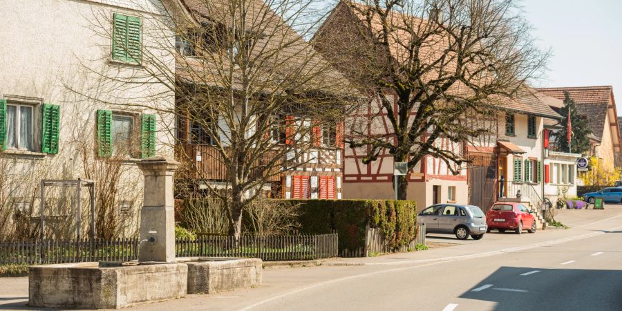 Der Dorfbrunnen der Gemeinde Schlatt im Zürcher Weinland.