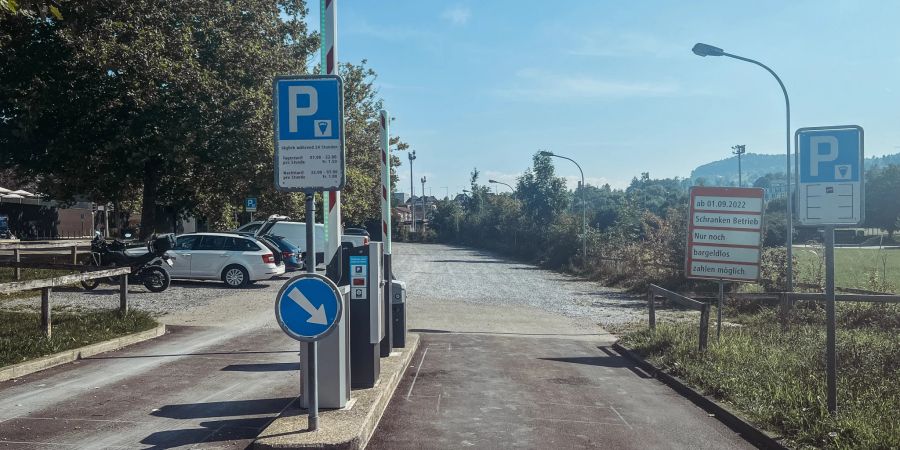 Schrankenanlage beim Parkplatz Lerchenfeld