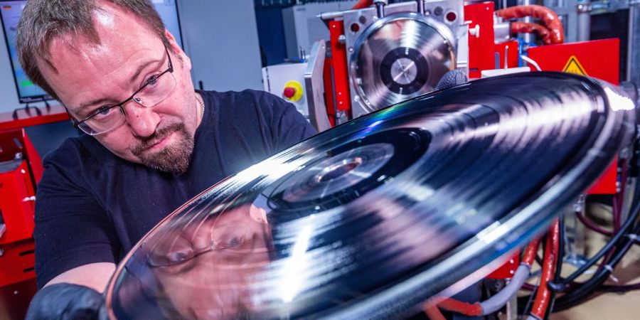 In Daniel Slabschies Plattenfirma „Matter of Fact“ sollen pro Jahr 250.000 bis 300.000 Platten gepresst werden.