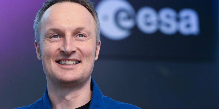 Matthias Maurer nach der Rückkehr von seiner Weltraummission.