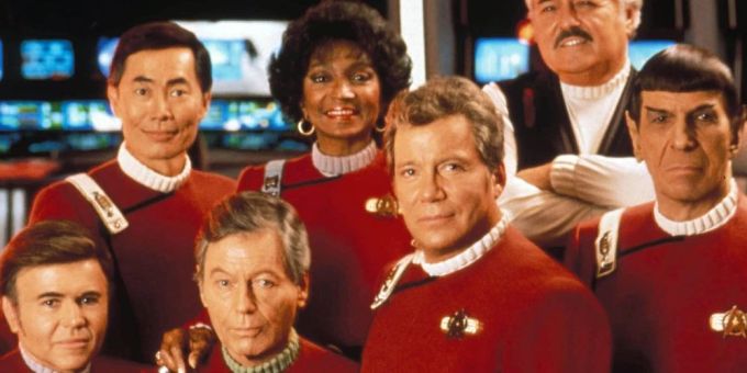 Captain Kirk und seine Enterpreise-Crew. Captain Kirk und seine Enterpreise-Crew.