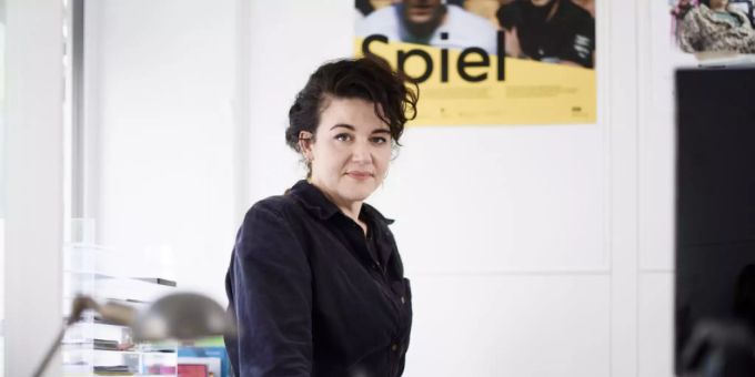«Selbstkritik ist zwar wichtig, aber Zweifel sind hinderlich», rät die Schweizer Produzentin Franziska Sonder dem Filmnachwuchs. «Selbstkritik ist zwar wichtig, aber Zweifel sind hinderlich», rät die Schweizer Produzentin Franziska Sonder dem Filmnachwuchs.