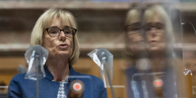 Ruth Humbel ist Nationalrätin der Mitte-Partei und Präsidentin der Kommission für soziale Sicherheit und Gesundheit des Nationalrats. Ruth Humbel Coronavirus