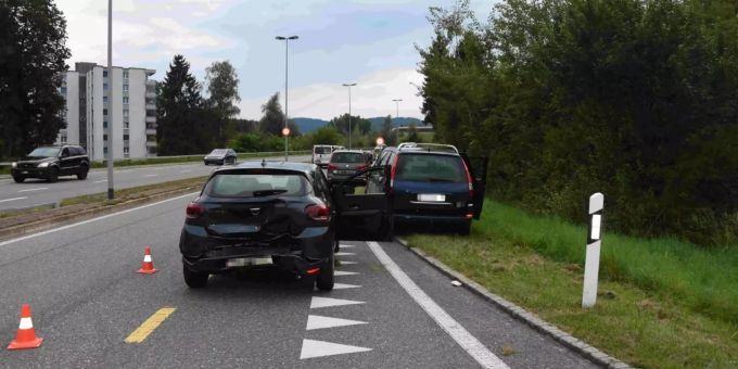 Auffahrunfall zwischen zwei Autos in Oberbüren.