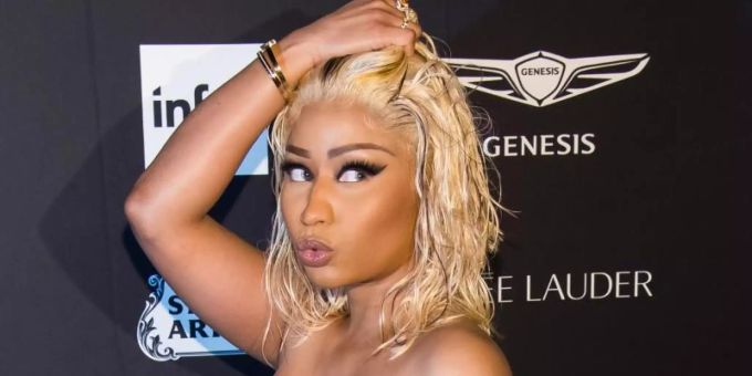 Nicki Minaj hat ein Gesprächsangebot zu Nebenwirkungen von Corona-Impfungen aus dem Weissen Haus bekommen. Foto: Charles Sykes/Invision/dpa Nicki Minaj hat ein Gesprächsangebot zu Nebenwirkungen von Corona-Impfungen aus dem Weissen Haus bekommen. Foto: Charles Sykes/Invision/dpa