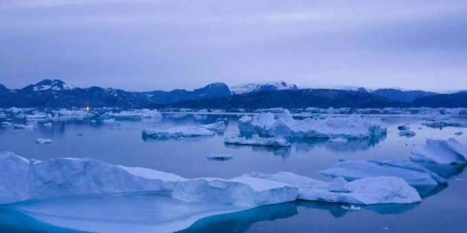 Das zurückgehende Eis in der Arktis könnte ein Grund für das Abschwächen der Atlantik-Strömung sein. Foto: Felipe Dana/AP/dpa Arktis