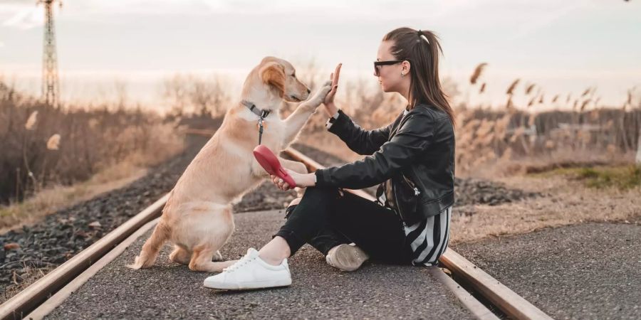 Frau und Hund