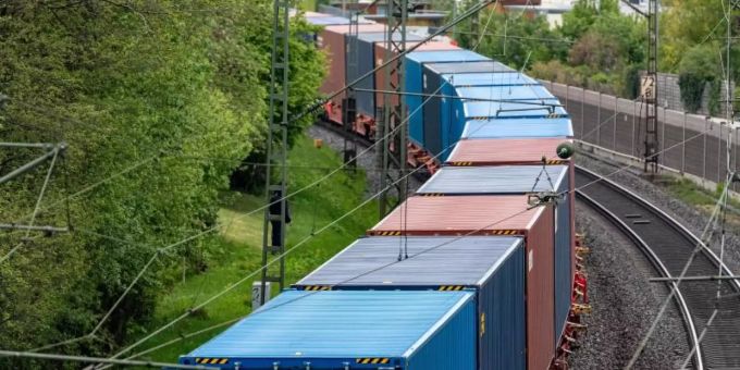 National- und Ständerat haben letzte Differenzen zum Hilfspaket des Bundes für die kriselnde Güterbahnbranche beigelegt. (Symbolbild) Güterbahnbranche