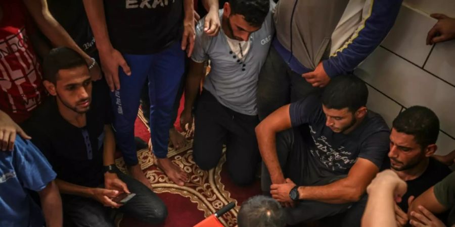 Beerdigung des getöteten Palästinensers im Gazastreifen