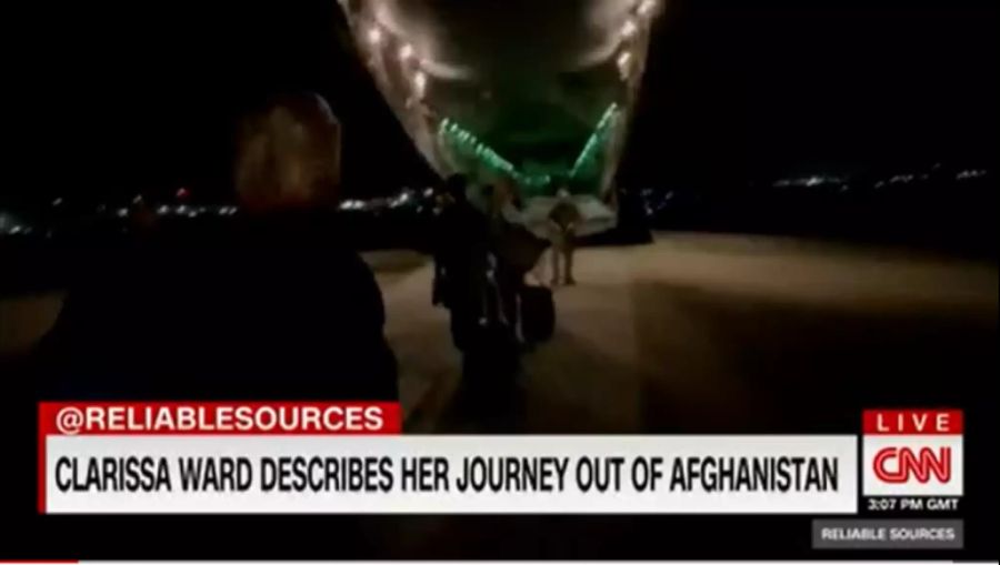 Die CNN-Journalistin musste mitten in der Nacht vom Flughafen Kabul flüchten.