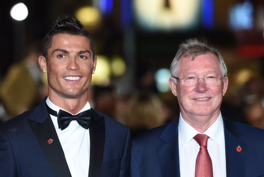 Cristiano Ronaldo soll seinen Entscheid für die Rückkehr zu Manchester United nach einem emotionalen Telefongespräch mit Sir Alex Ferguson gefasst haben.