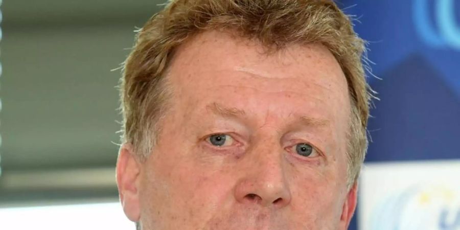 Wurde schriftlich abgemahnt und von seinen internationalen Aufgaben «bis auf Weiteres entbunden»: Patrick Moster. Foto: picture alliance / Maurizio Gambarini/dpa