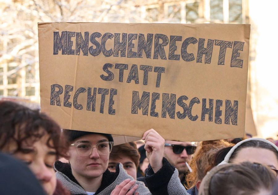 In ganz Deutschland gehen Hunderttausende «gegen rechts» auf die Strasse – «für die Demokratie.» Jetzt scheint dieser «Trend» auch in der Schweiz Fuss zu fassen. (Symbolbild)