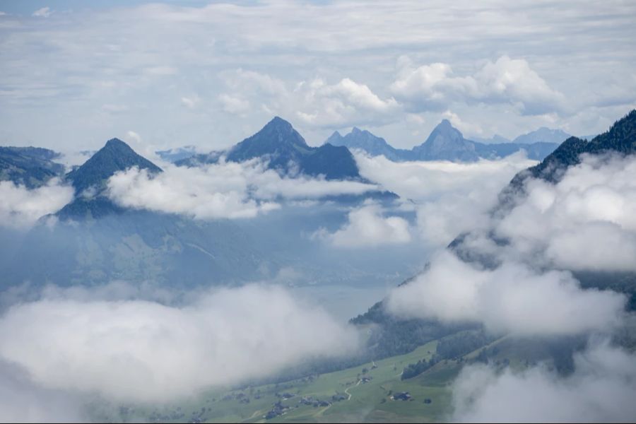 Am Sonntag ziehen jedoch wieder mehr Wolken auf.