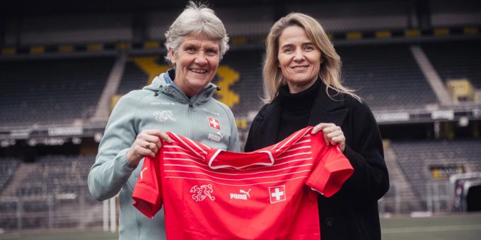 Jetzt offiziell - So humorvoll wird Nati-Trainerin Sundhage vorgestellt