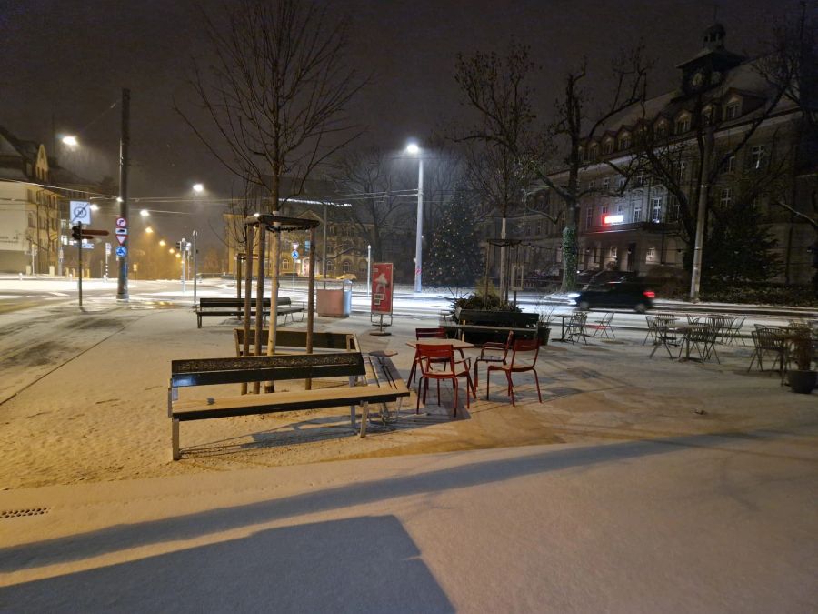 Frühmorgens ist noch alles romantisch weiss und ruhig.