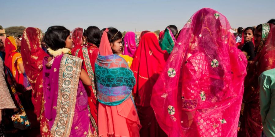 Frauen Indien Kleidung bunt