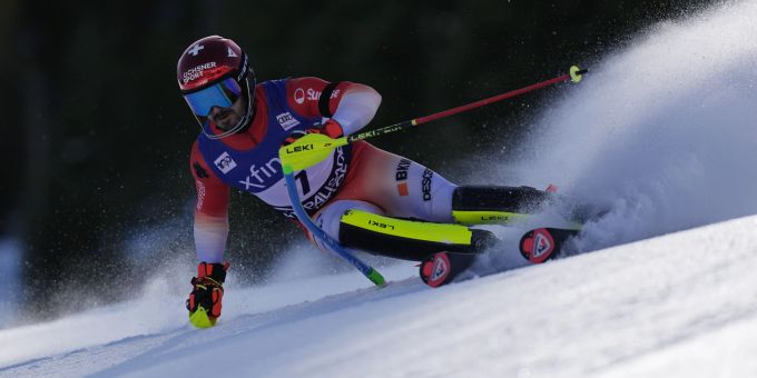 Loïc Meillard im Slalom von Palisades Tahoe. Loïc Meillard Slalom Palisades