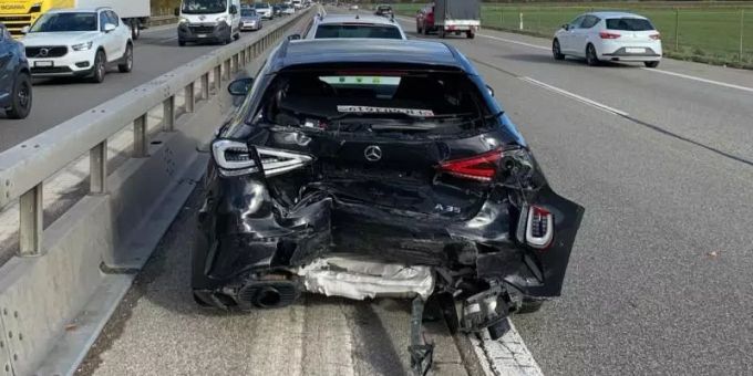 A1 bei Kestenholz SO - Auffahrkollision fordert Verletzten (29)