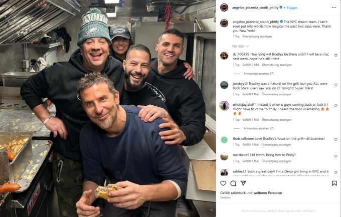 Das Team von Angelo's Pizzeria zeigt sich mit «Gastkoch» Bradley Cooper. bradley cooper