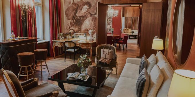 Blick in eine der teuersten Suiten im Münchner Fünf-Sterne-Hotel Kempinski. Harry Kane Kempinski