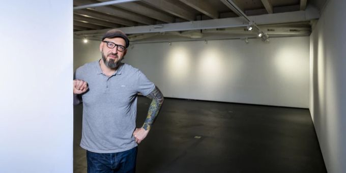 Marc Atallah verabschiedet sich vom Science-Fiction Museum Maison d'Ailleurs. maison d'ailleurs atallah